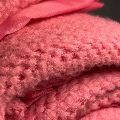 SATIN EDGED PINK WOVEN BLANKET TWIN SIZE?