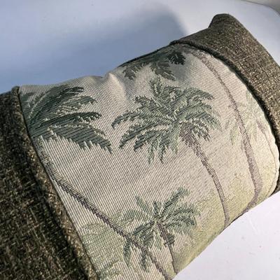PALM TREE MOTIF SMALL THROW PILLOW WITH TWEED-LIKE SURROUND, BACK