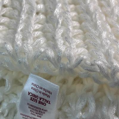 LOVELY LOOSE KNIT WHITE INFINITY SCARF