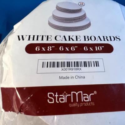 18 PIECE NEW IN PACKAGE WHITE CAKE BOARDS
