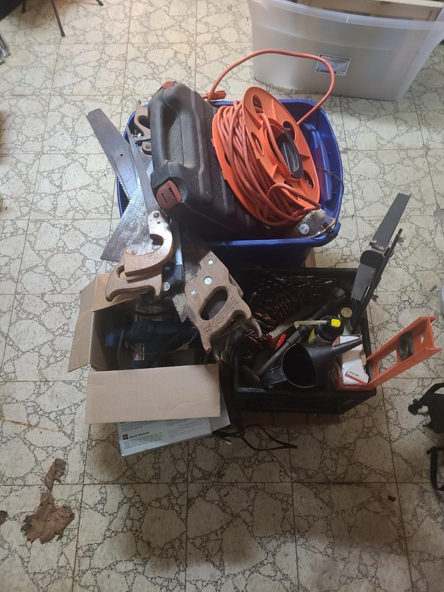 LOT 110 Tools, Saws, Circular Saw, Extension Cords & More