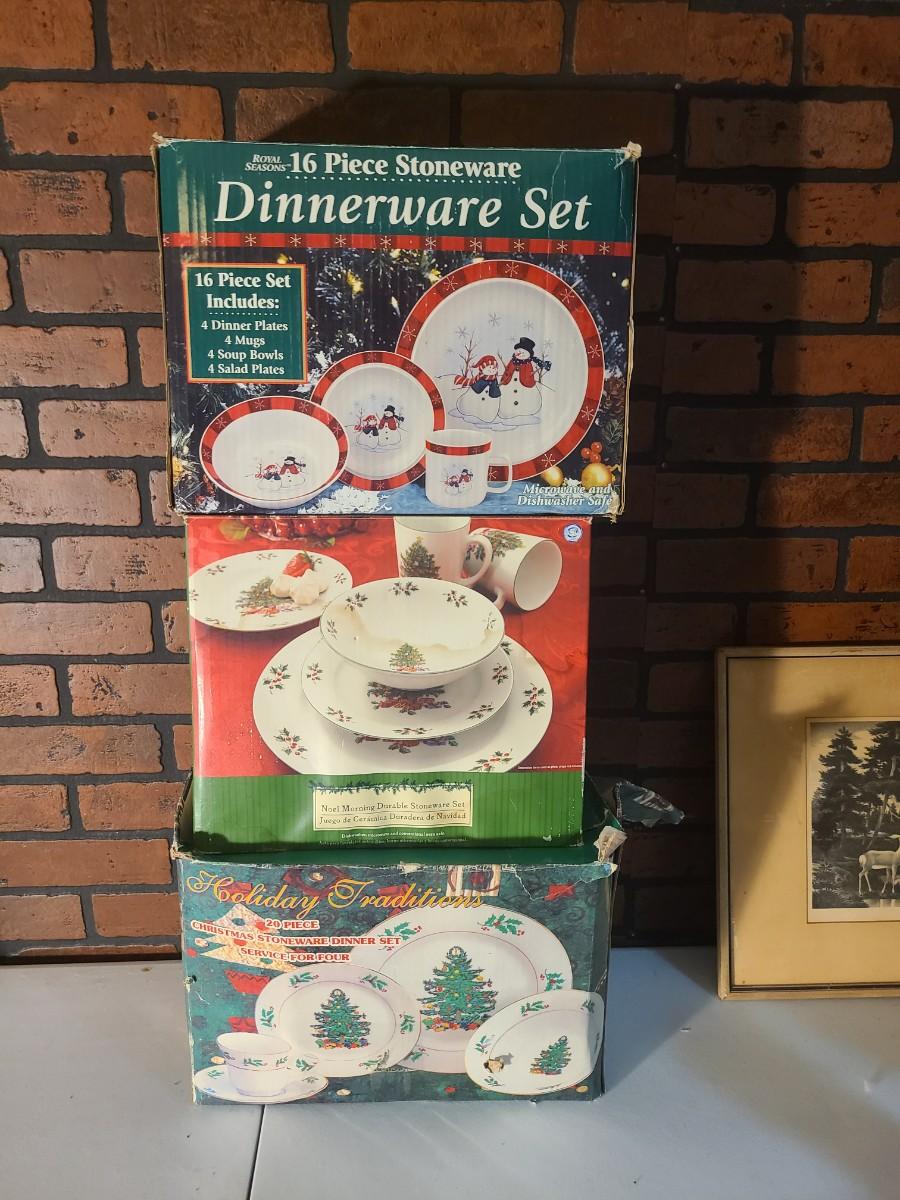 LOT 112 Holiday Dinnerware Sets