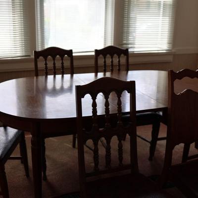 Dining Table with 6 Chairs and 1 Leaf
