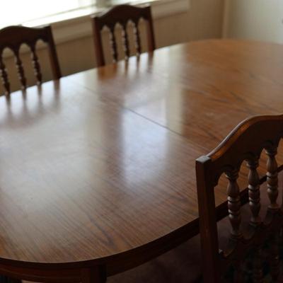 Dining Table with 6 Chairs and 1 Leaf