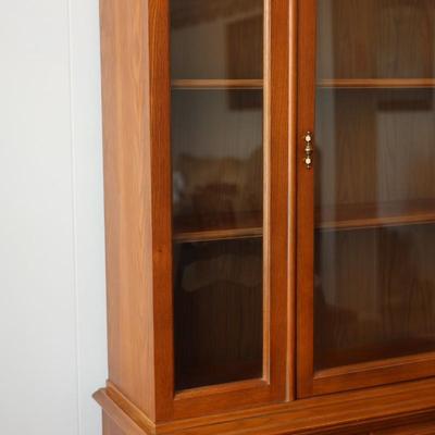 China Cabinet - 3 Drawers & 2 Cabinets