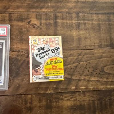 1987 Topps Baseball Cello Pack Showing Barry Binds Rookie