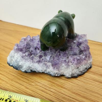 Canadian Nephrite Jade Grizzly Bear w Fish on Amethyst