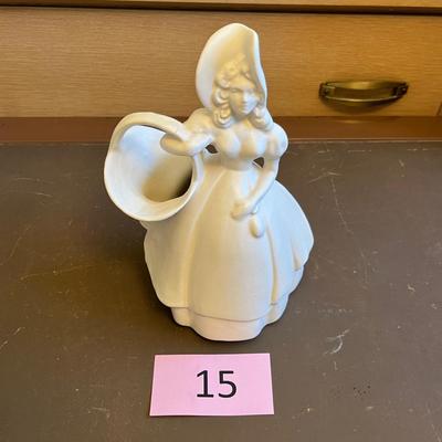 Ceramic figurine