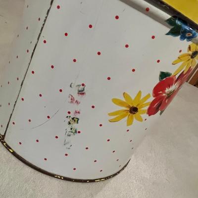 Vintage tin can