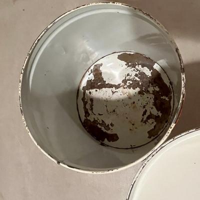 Vintage tin can