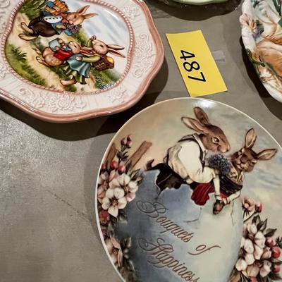 Lot of 4 Easter Plates