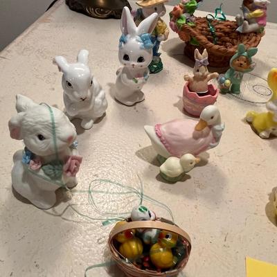 Lots of little figures Easter