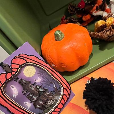 Tub of Fall Halloween Decor