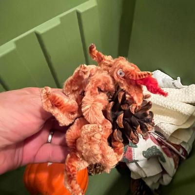 Tub of Fall Halloween Decor