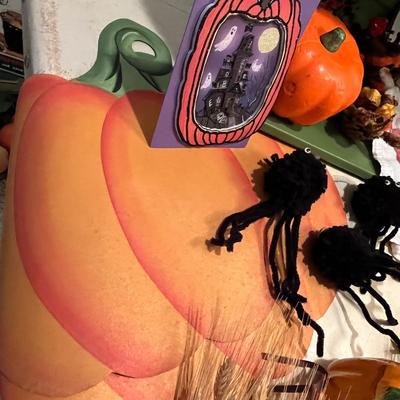Tub of Fall Halloween Decor