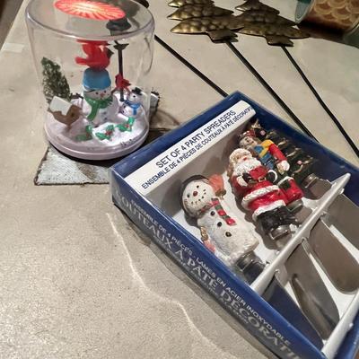 Tub of Christmas Wrap