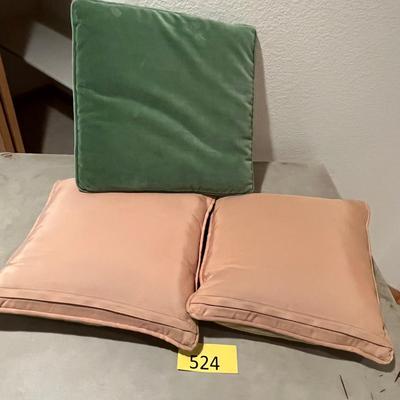 3 Floral Throw pillows