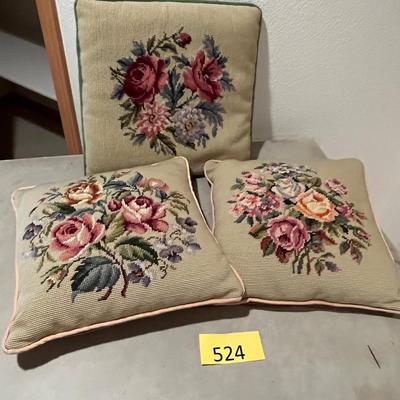 3 Floral Throw pillows