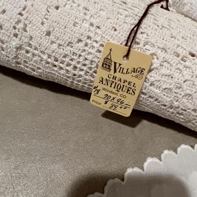 Assorted Vintage Linens
