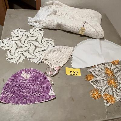 Assorted Vintage Linens