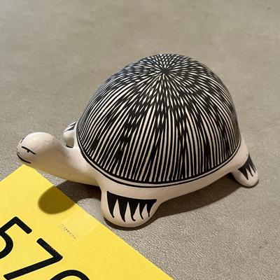 Acoma Turtle Black on White