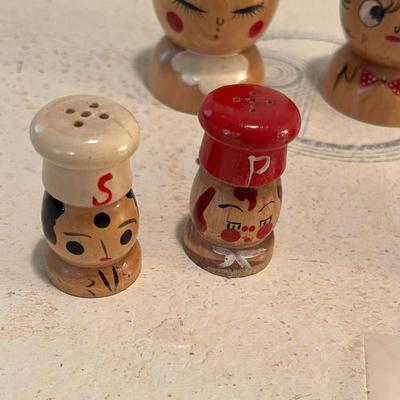 Wood Chef Salt & Pepper shakers