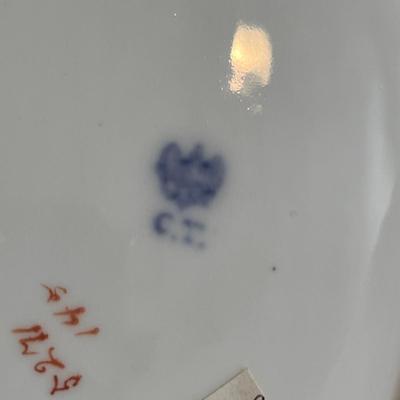 Large oval bowl Highly decorated