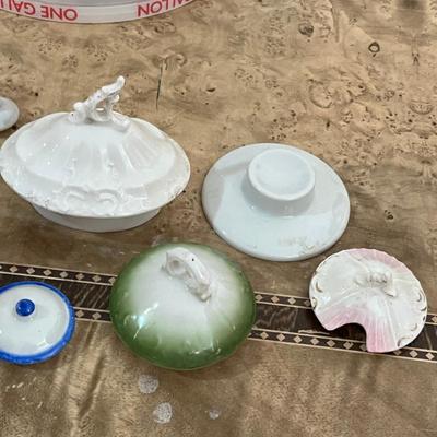 Lot of lids