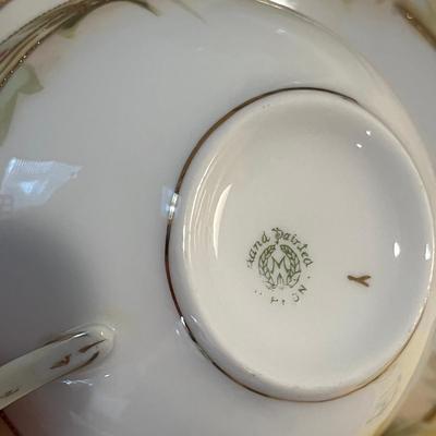 Lot of porcelain