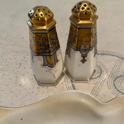 Lot of Porcelain items