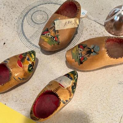 Lot of wooden items