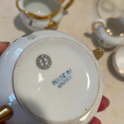Lot of Creamers & Sugars