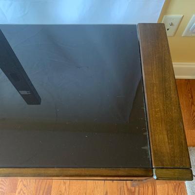 Tempered Glass and Wood TV Stand (UH-KW)