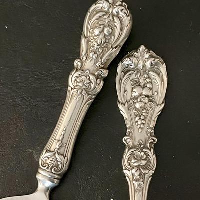 LOT 13  REED & BARTON STERLING SILVER FRANCIS I SERVING SPOON & CAKE SERVER