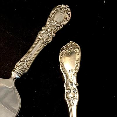 LOT 13  REED & BARTON STERLING SILVER FRANCIS I SERVING SPOON & CAKE SERVER