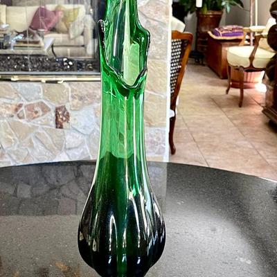 LOT 21  VINTAGE MCM VIKING STYLE GLASS EMERALD GREEN FOOTED VASE