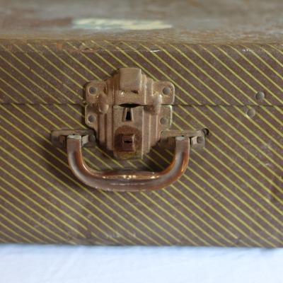 Vintage Suitcase/Trunk