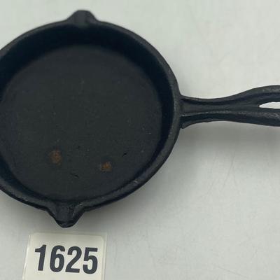 Cast Iron Skillet 2