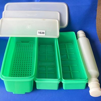 Vintage Jadeite Green Celery Vegetable Keeper with Rolling Pin