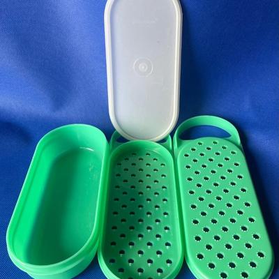 Jadeite Green Cheese Vegetable Grater