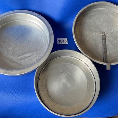 Cake/Pie Pan Set