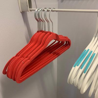 Childrenâ€™s Clothes Hangers (B2-KW)