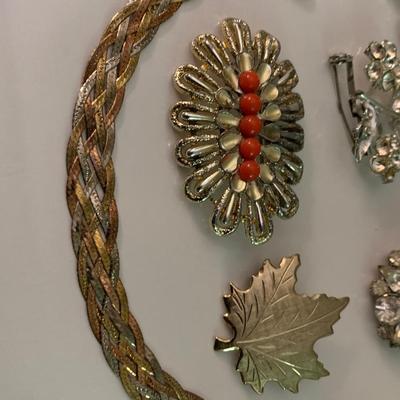 Costume Jewelry Lot Pins Necklace Antique Shoe Clip ++++