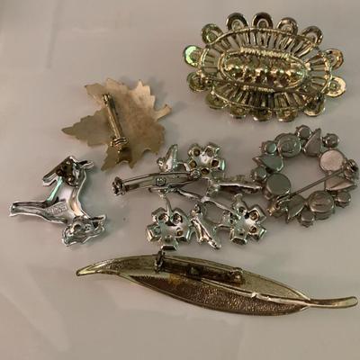 Costume Jewelry Lot Pins Necklace Antique Shoe Clip ++++