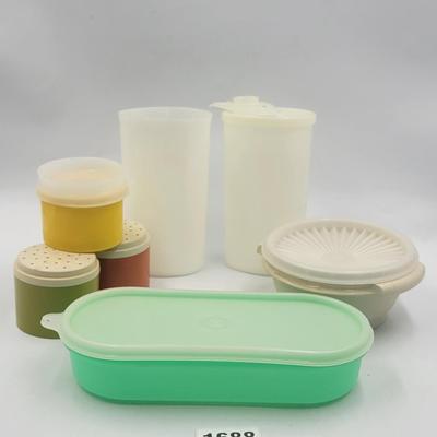 VINTAGE TUPPERWARE LOT
