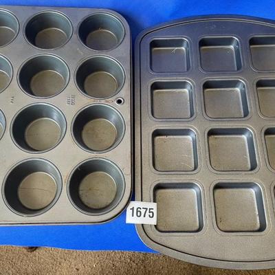 Assorted Baking Pan Lot