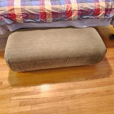 Brown Ottoman 44x21x13