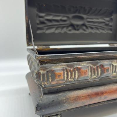 Metal Floral Decorative Box