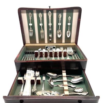 Holmes & Edwards Deep Silver Flatware Set