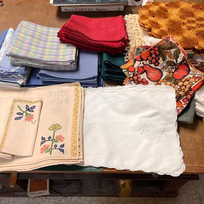 Lot Vintage Table Linens - Mats, Napkins, Cloths